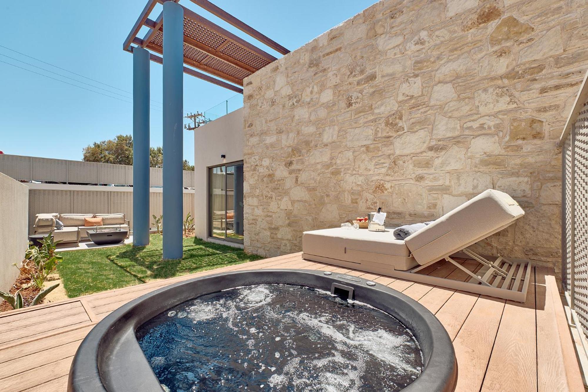 Retreat Room Private Garden Heated Hydro Tub,1606557951:JPEG